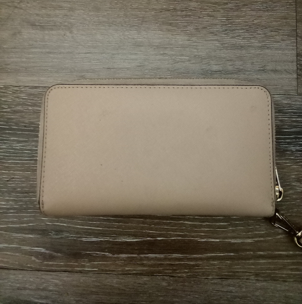 EUC: MICHAEL KORS, WRISTLET/ZIP-UP BLUSH COLOR WALLET! - Picture 2 of 16